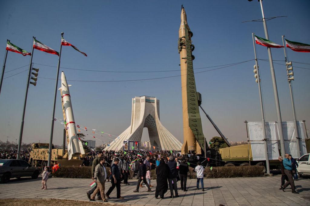 2024年4月13日周末特辑：又又又崩了？伊朗这战能打多久，下周是反弹还是闪崩？探究一下今天暴跌的根本原因